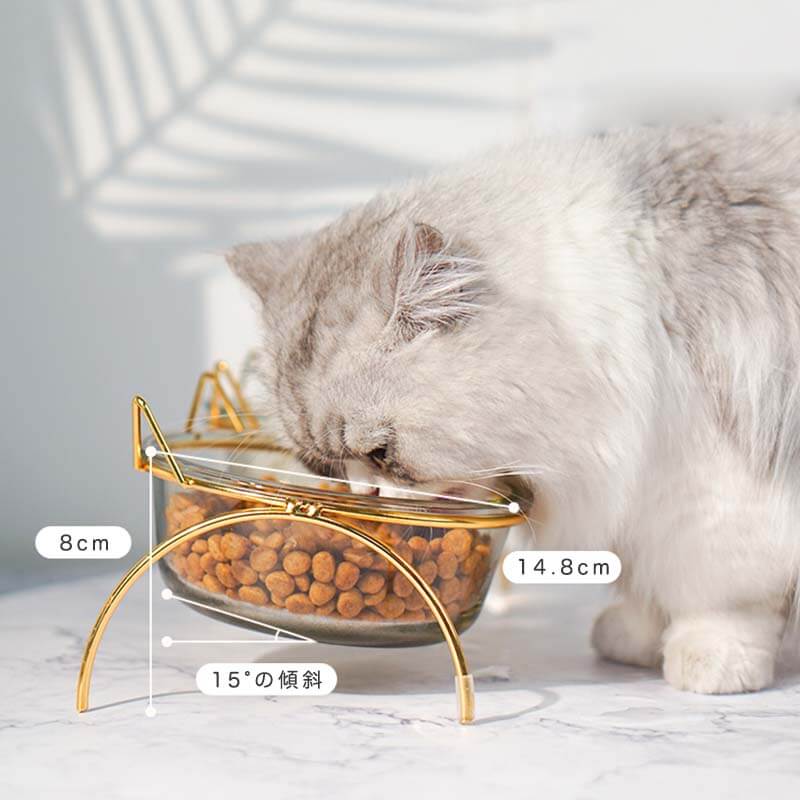 首に優しい構造;計算し尽くされた角度は、猫ちゃんの首に負担がかからない構造