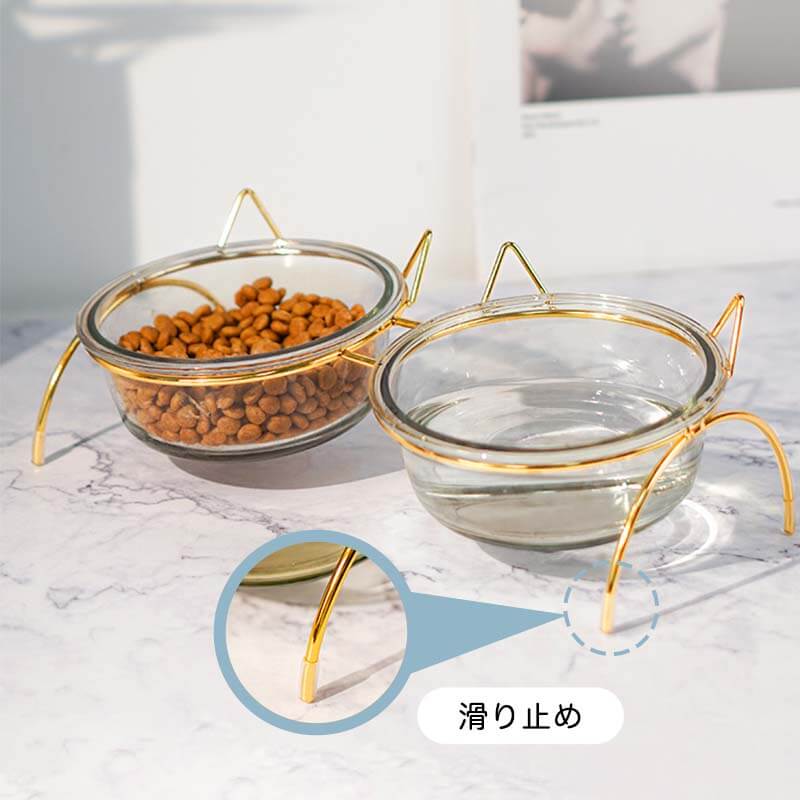 滑り止め付き;滑り止めが食事中に転倒するのを防ぎます