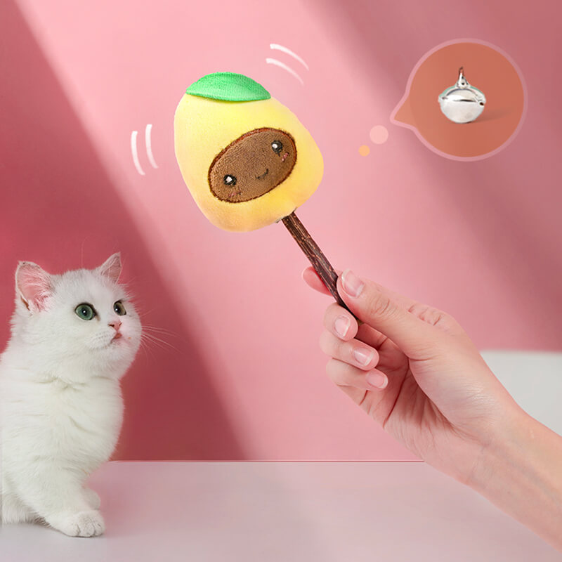 猫ちゃんが気になる音;鈴の音で猫ちゃんの興味を惹きつけます