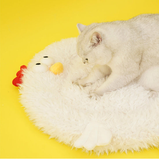 ふわふわ素材;ふわふわ心地よいマット。猫ちゃんがもみもみしたくなるふわふわ感です。